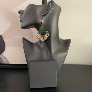 Vintage Elegant Gold tone and Green Peacock Feather Earrings